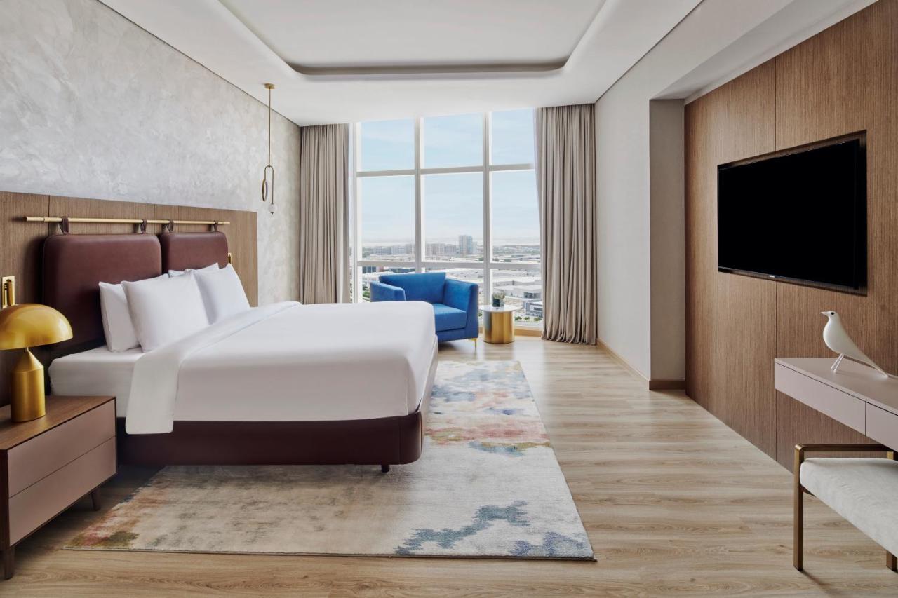 Premium King Suite with City View (Free Shuttle to the Beach, Mall & Metro Station)